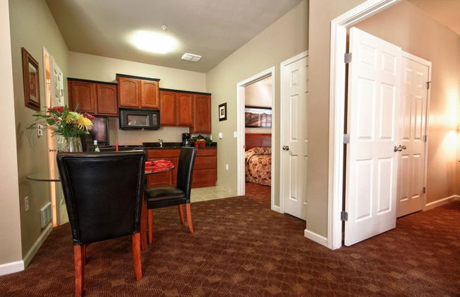 Stratford Suites - Foto 9