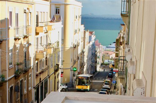 Photo 23 - Apartment Balcony and River View in Alfama