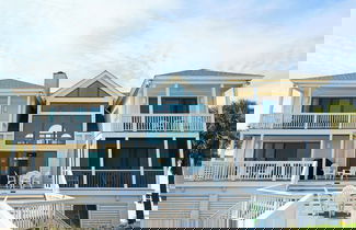 Photo 1 - 458 Tarpon Blvd