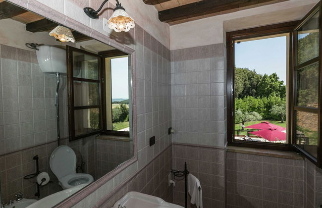Luxury, Modern Apartment With Pool and Stunning Views - Foto 15