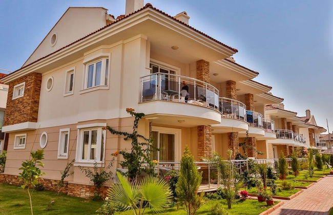 Golden Life Blue Green Residence - Photo 57
