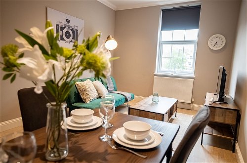 Photo 21 - Luxe 1 & 2 Bed Apts Brighton By Sojo Stay