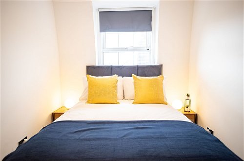 Photo 7 - Luxe 1 & 2 Bed Apts Brighton By Sojo Stay