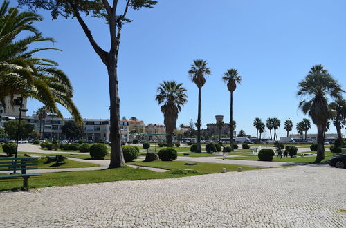 Photo 15 - Cozy Apartment in Estoril