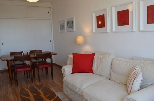 Photo 9 - Cozy Apartment in Estoril