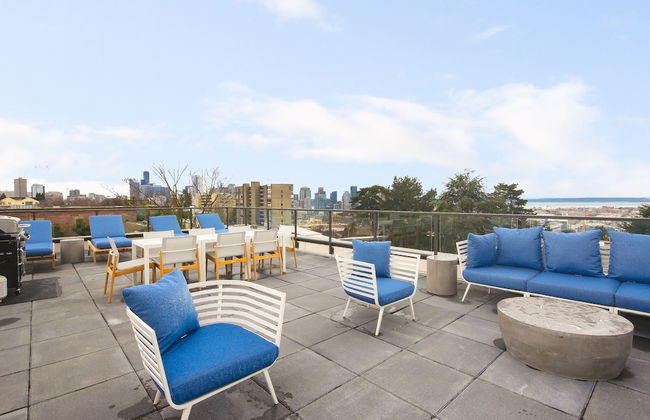 Modern Capitol Hill Studio - Photo 16