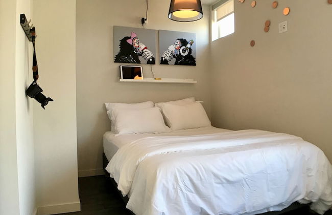 Modern Capitol Hill Studio - Photo 4