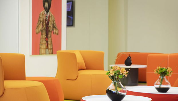 Coin salon dans le hall