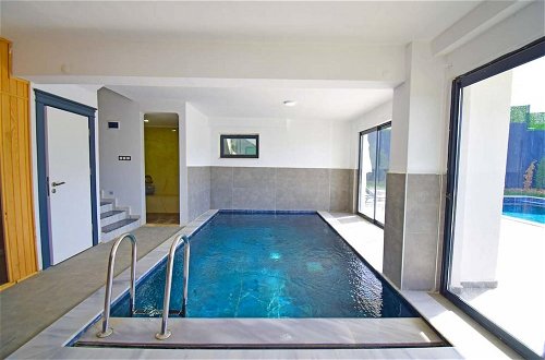 Photo 21 - Stunning 4-bed Villa: Private Pool, Sauna & Hammam