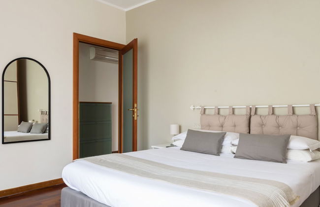 Home at Hotel Reina - Photo 2