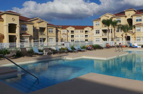 Photo 14 - Luxury Poolview Penthouse