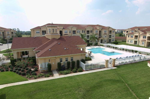 Photo 23 - Luxury Poolview Penthouse