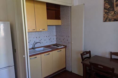 Photo 11 - Snug Apartment in Roma near San Giovanni Train Station