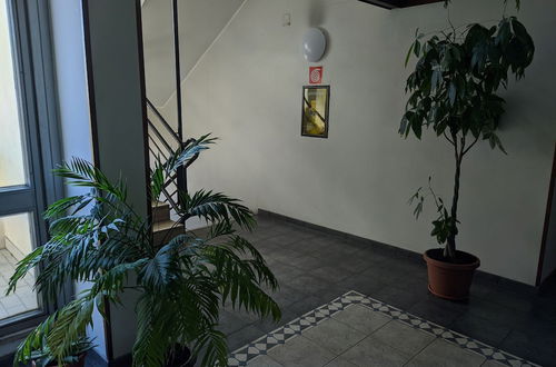 Photo 2 - Snug Apartment in Roma near San Giovanni Train Station