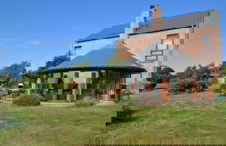 Foto 1 - Family Home in Stunning Setting With Swimming Pool