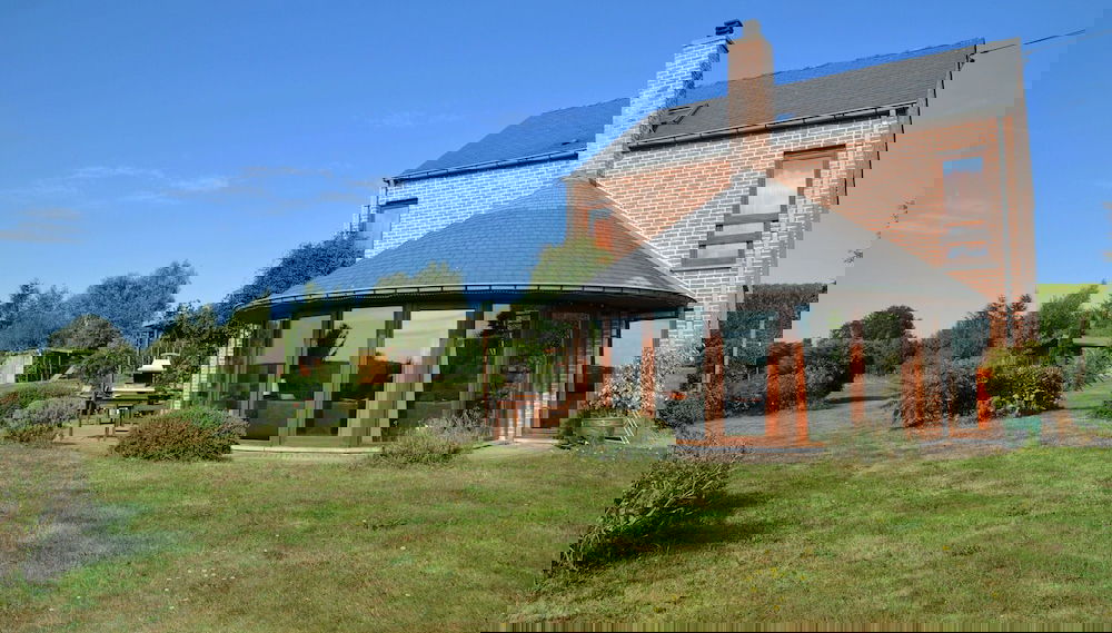 Holiday Home in Somme-leuze With Pool & Sauna - Photo 1