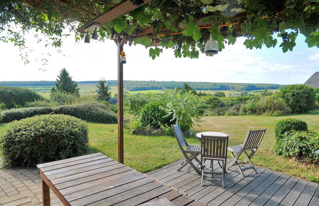 Holiday Home in Somme-leuze With Pool & Sauna - Foto 10