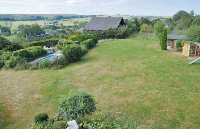 Holiday Home in Somme-leuze With Pool & Sauna - Foto 21