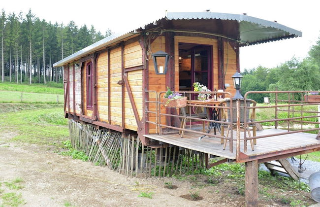 Cozy Mobile Home in Vresse-sur-semois With Terrace - Foto 19