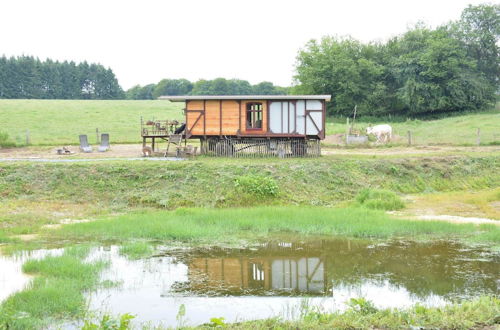 Foto 20 - Cozy Mobile Home in Vresse-sur-semois With Terrace