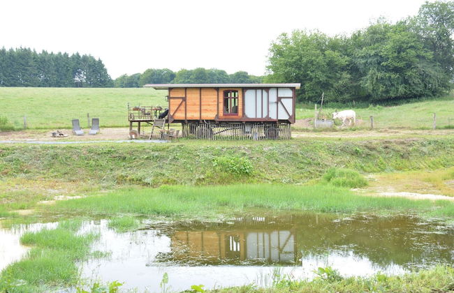 Cozy Mobile Home in Vresse-sur-semois With Terrace - Foto 17