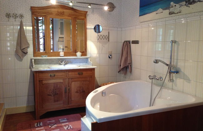 Spacious Villa in Neerpelt near Welvaart Marina - Photo 12