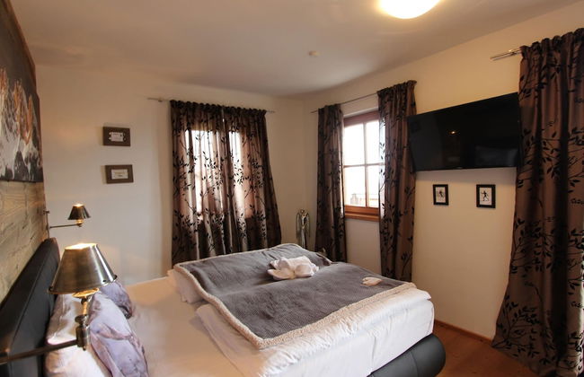 Unique & Exclusively Furnished Chalet near Ski Lift - Foto 5