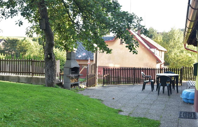 Authentic Holiday Home with Garden near Trutnov - Foto 20
