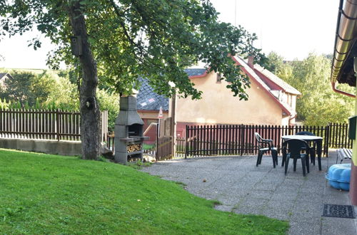 Photo 14 - Authentic Holiday Home with Garden near Trutnov