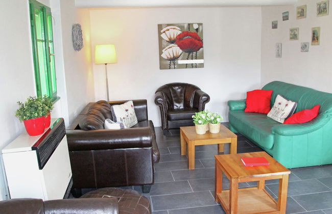 Authentic Holiday Home with Garden near Trutnov - Foto 10