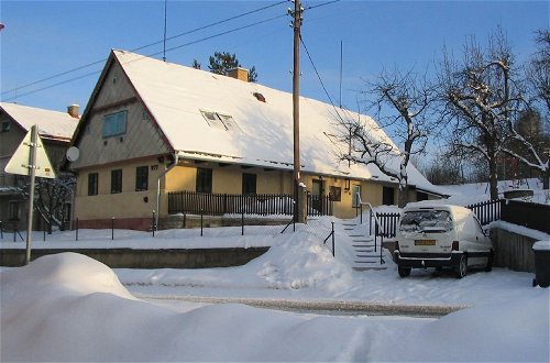Photo 29 - Authentic Holiday Home with Garden near Trutnov