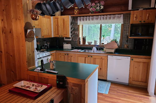 Photo 12 - 11SL - Wi-Fi - NO PETS Log Cabin - Sleeps 7