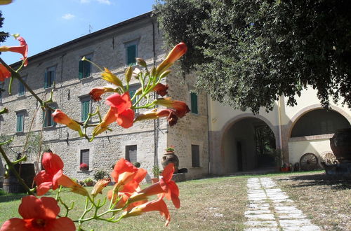 Photo 31 - Stunning Farmhouse with Swimming Pool & Hot Tub in Umbria