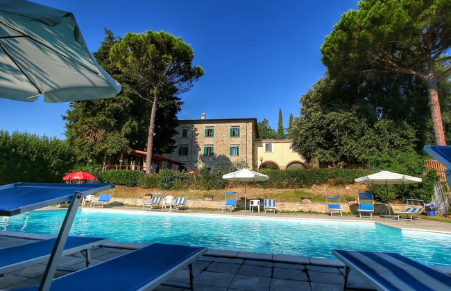 Stunning Farmhouse with Swimming Pool & Hot Tub in Umbria - Foto 13