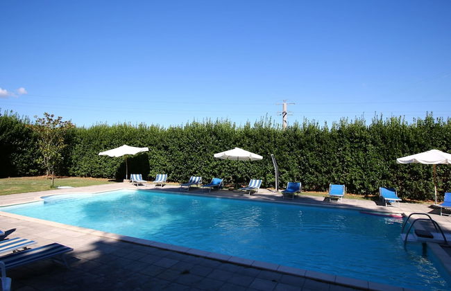 Stunning Farmhouse with Swimming Pool & Hot Tub in Umbria - Foto 14
