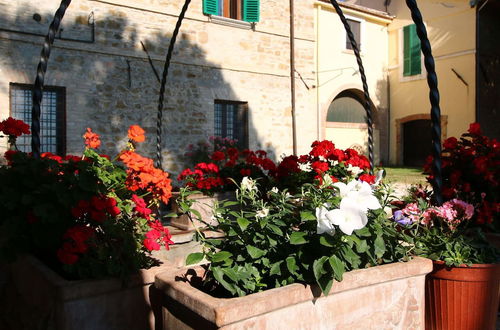 Photo 28 - Stunning Farmhouse with Swimming Pool & Hot Tub in Umbria