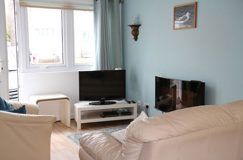 Photo 39 - Freshwater Bay Holiday Cottages