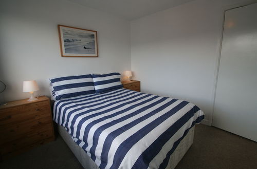 Foto 10 - Freshwater Bay Holiday Cottages