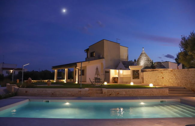 TD Trulli Saveni Trulli With Pool Near the Centre - Photo 24
