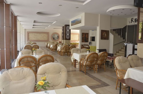 Photo 12 - Saray Apart Hotel