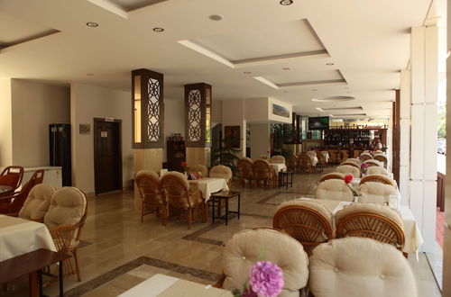 Photo 3 - Saray Apart Hotel