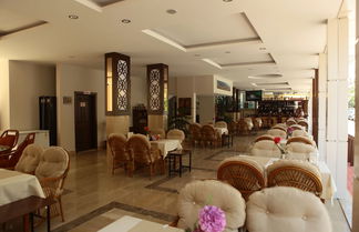 Photo 3 - Saray Apart Hotel