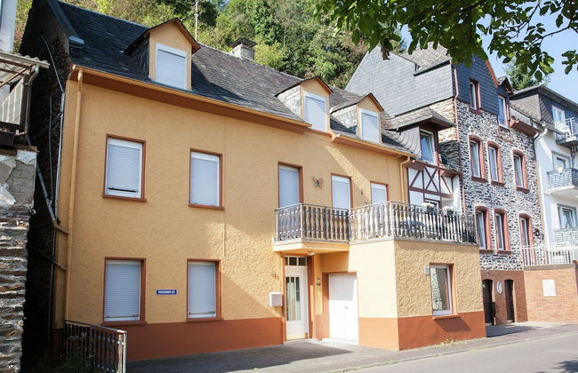 Spacious Holiday Home in Briedel Near River Mosel - Photo 1