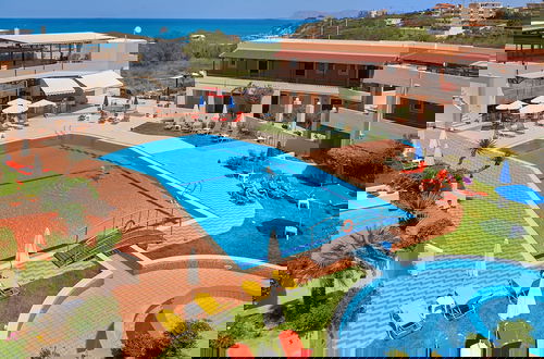 Photo 1 - Pegasus Hotel