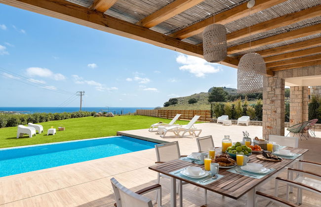 Ikaros Villa - Photo 1