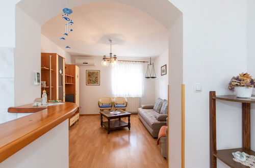 Photo 5 - 2-bedroom Krk Apartment - Near Krk Beaches & Town