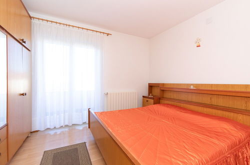 Photo 3 - Inviting 2-bed Apartment in Krk Apartman Sintic