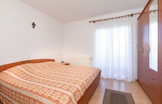 Photo 2 - Inviting 2-bed Apartment in Krk Apartman Sintic