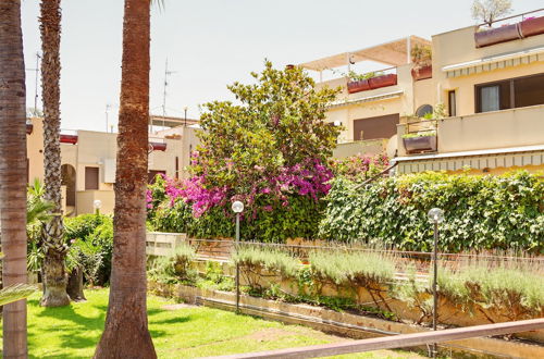 Photo 24 - Le Palme Apt with Terrace and Sea View