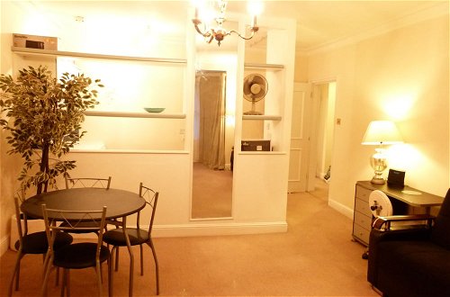 Photo 5 - SS Property Hub - Central London Family Apartment